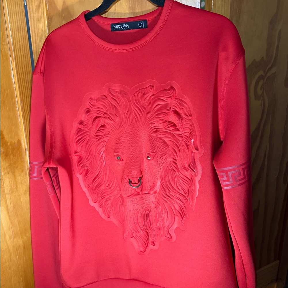 Hudson Outerwear Red Lion Embossed Men's Sweatshirt with gold studding. Size L